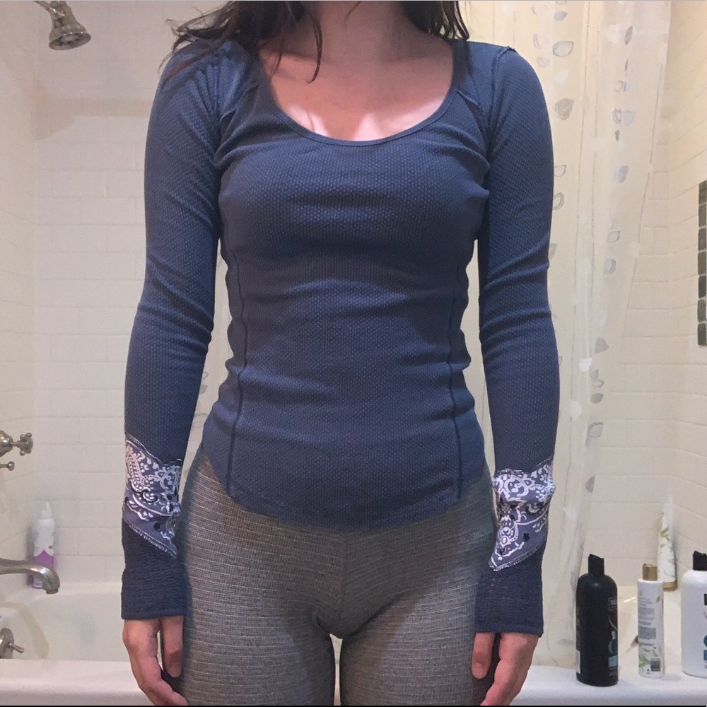 Free People Blue Long Sleeve Scoop-Neck Tee